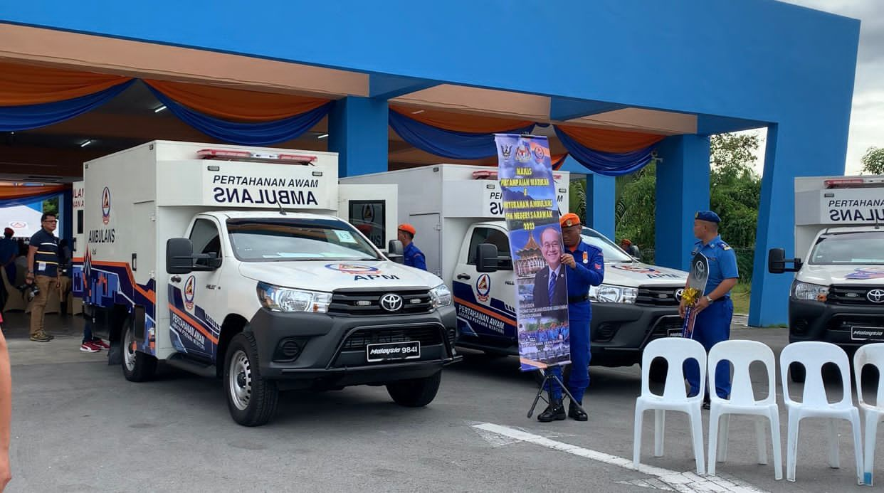 APM Sarawak Terima 15 Ambulans Pacuan Empat Roda UKAS